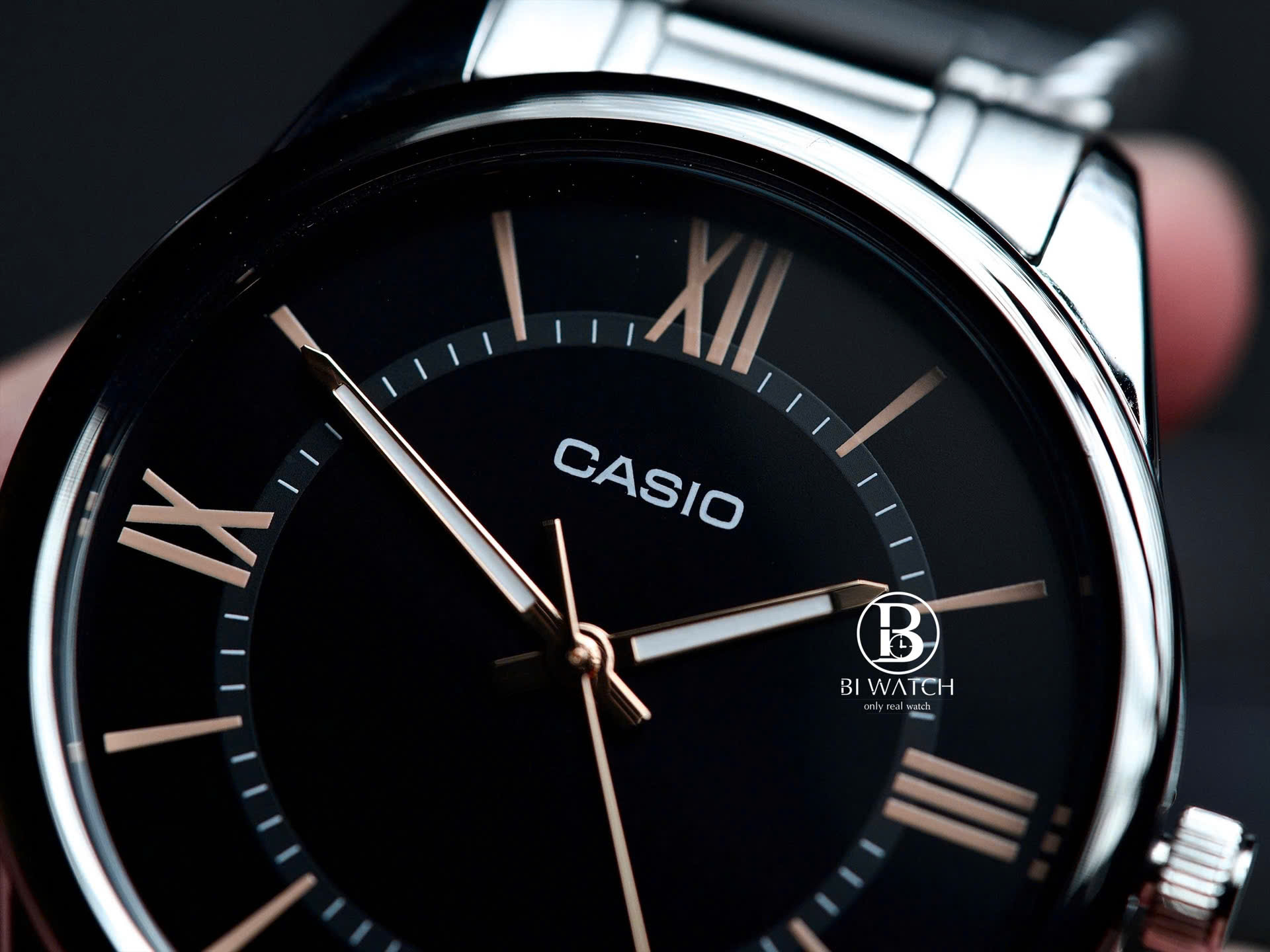 Dưới 1 triệu nên chọn Casio MTP-V004L hay MTP-V005D?
