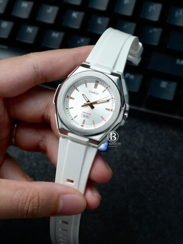 Đồng Hồ Nữ Casio LWA-300H-7EVDF || Size 42mm || Chính Hãng - Hình ảnh 2